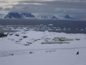 800px-rothera_from_reptile