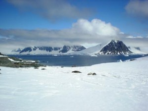 boatatanchorage